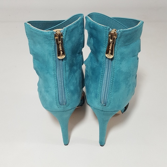 SOLD - Picture 2 of 5